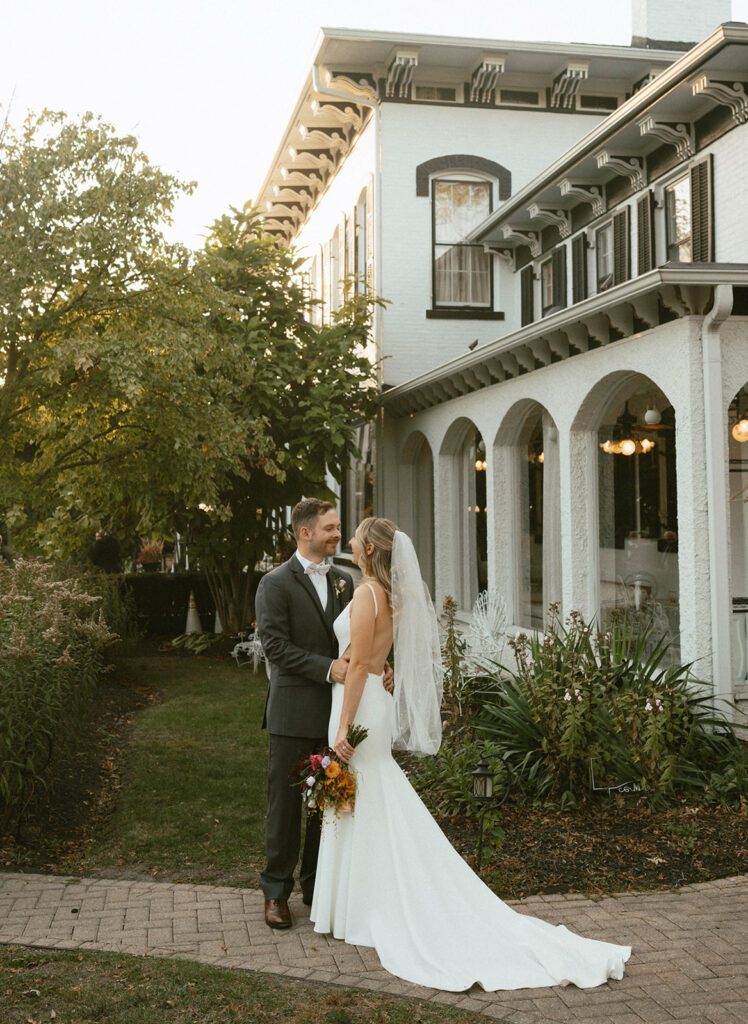 Why Maxwell Mansion Hotel is the Dreamiest Lake Geneva Wedding Venue
