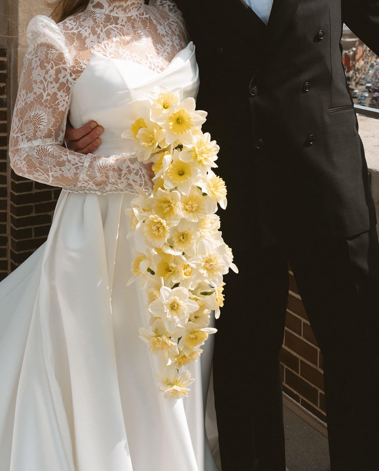 A bride's butter yellow bridal bouquet for 2027 wedding trends