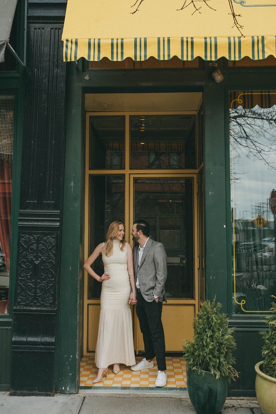 A couple taking Chicago engagement photos in the spring, showing when to take engagement photos