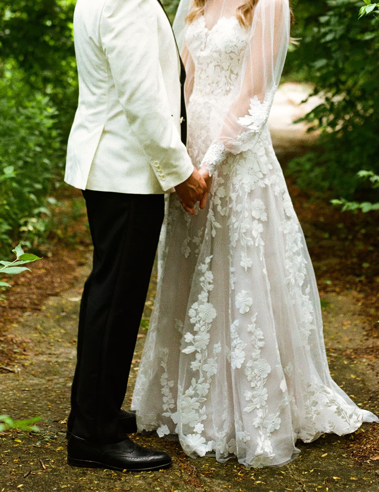 A minimalist micro wedding 